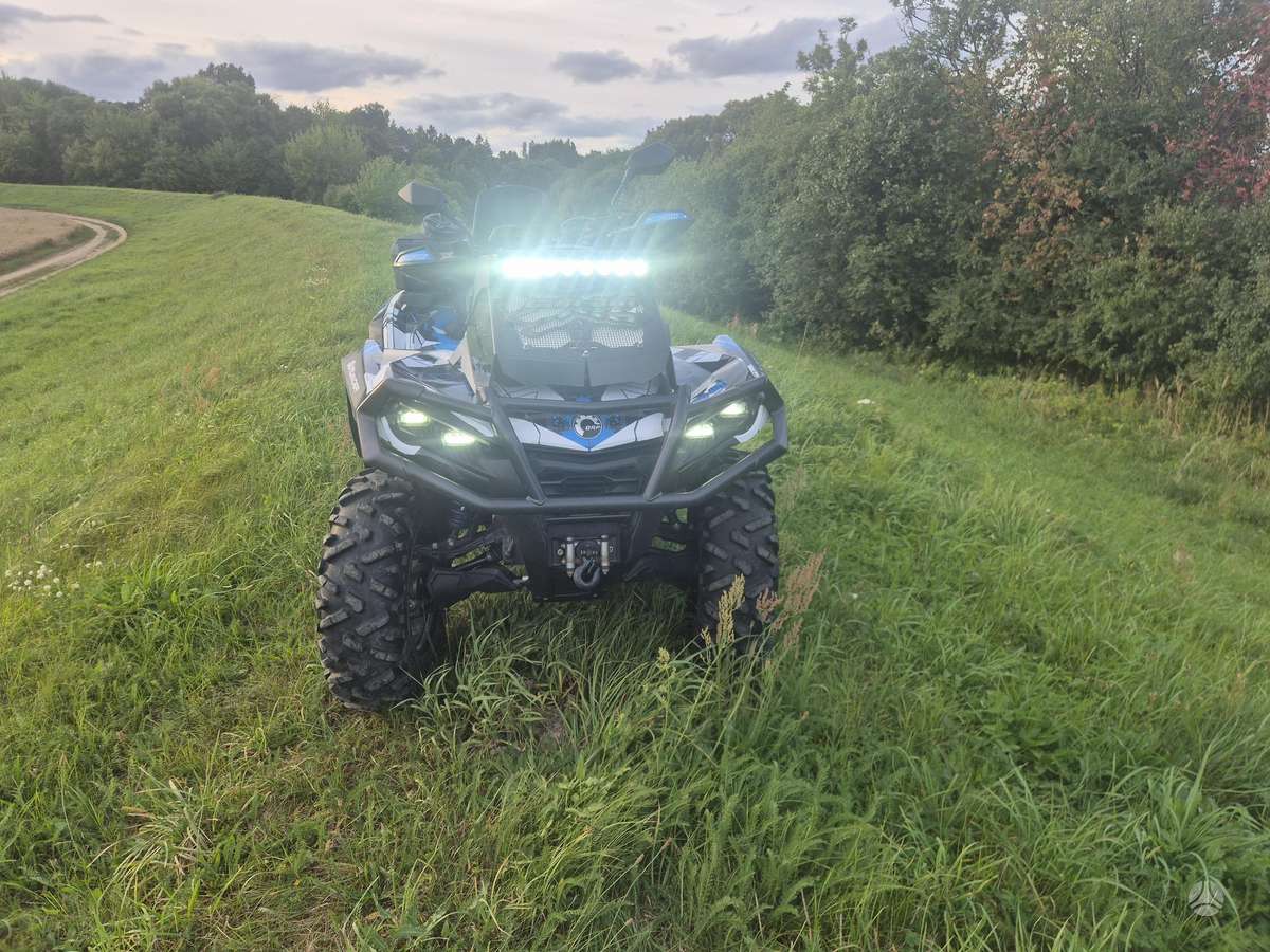 Can-Am Outlander Max, atv / quad