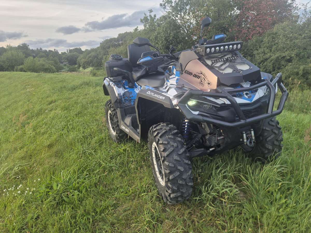 Can-Am Outlander Max, keturračiai