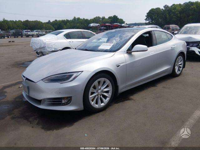 Tesla Model S, saloon / sedan
