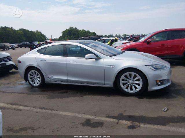 Tesla Model S, saloon / sedan
