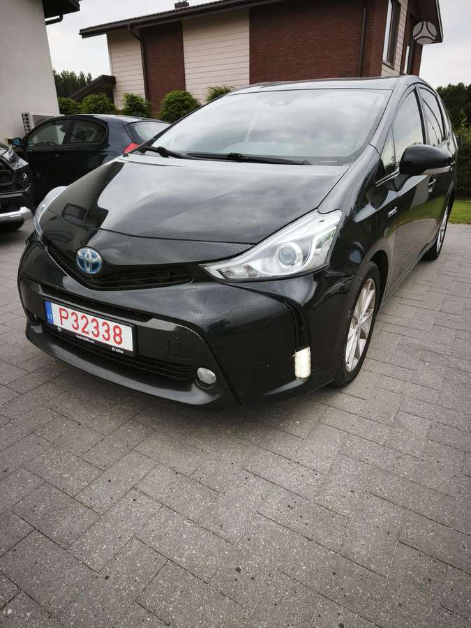 Toyota Prius+ - 1