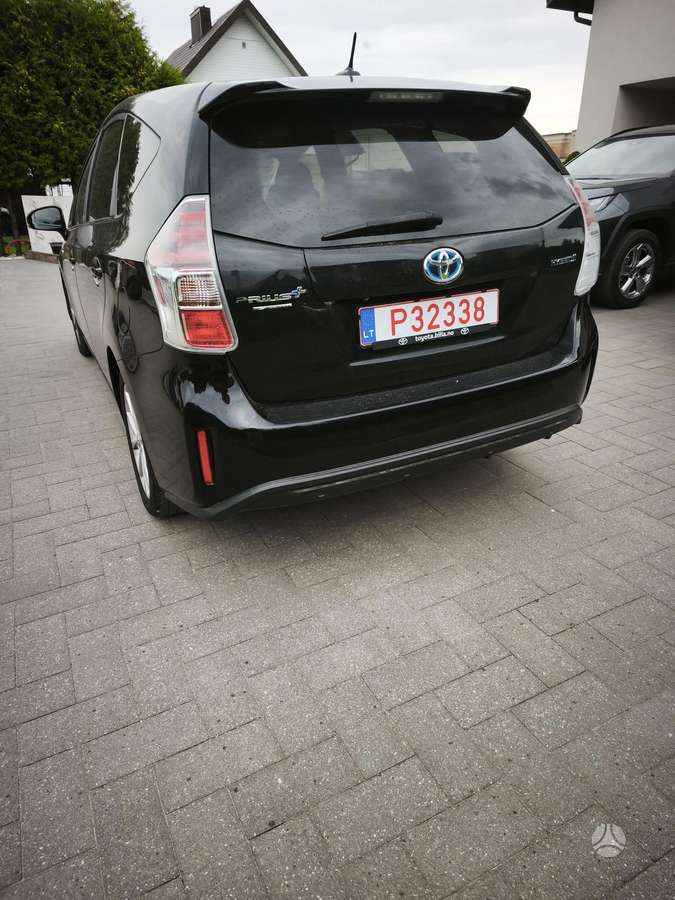 Toyota Prius+ - 5