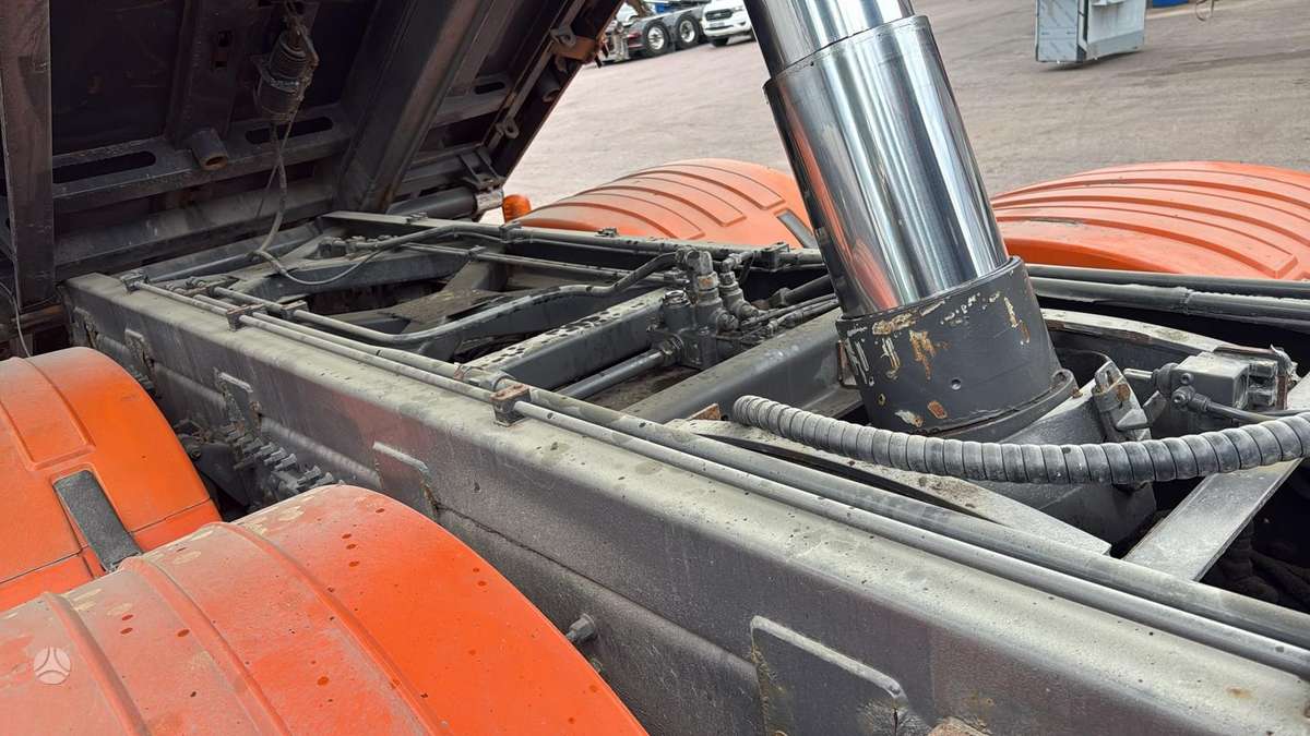 Volvo FM460, dumpers with crane
