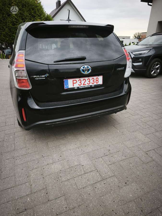 Toyota Prius+ - 8