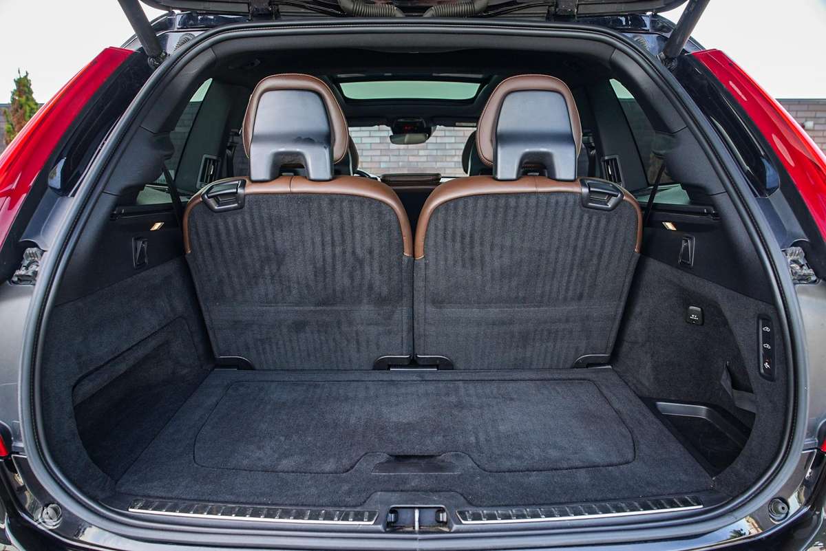 Volvo XC90 - 12