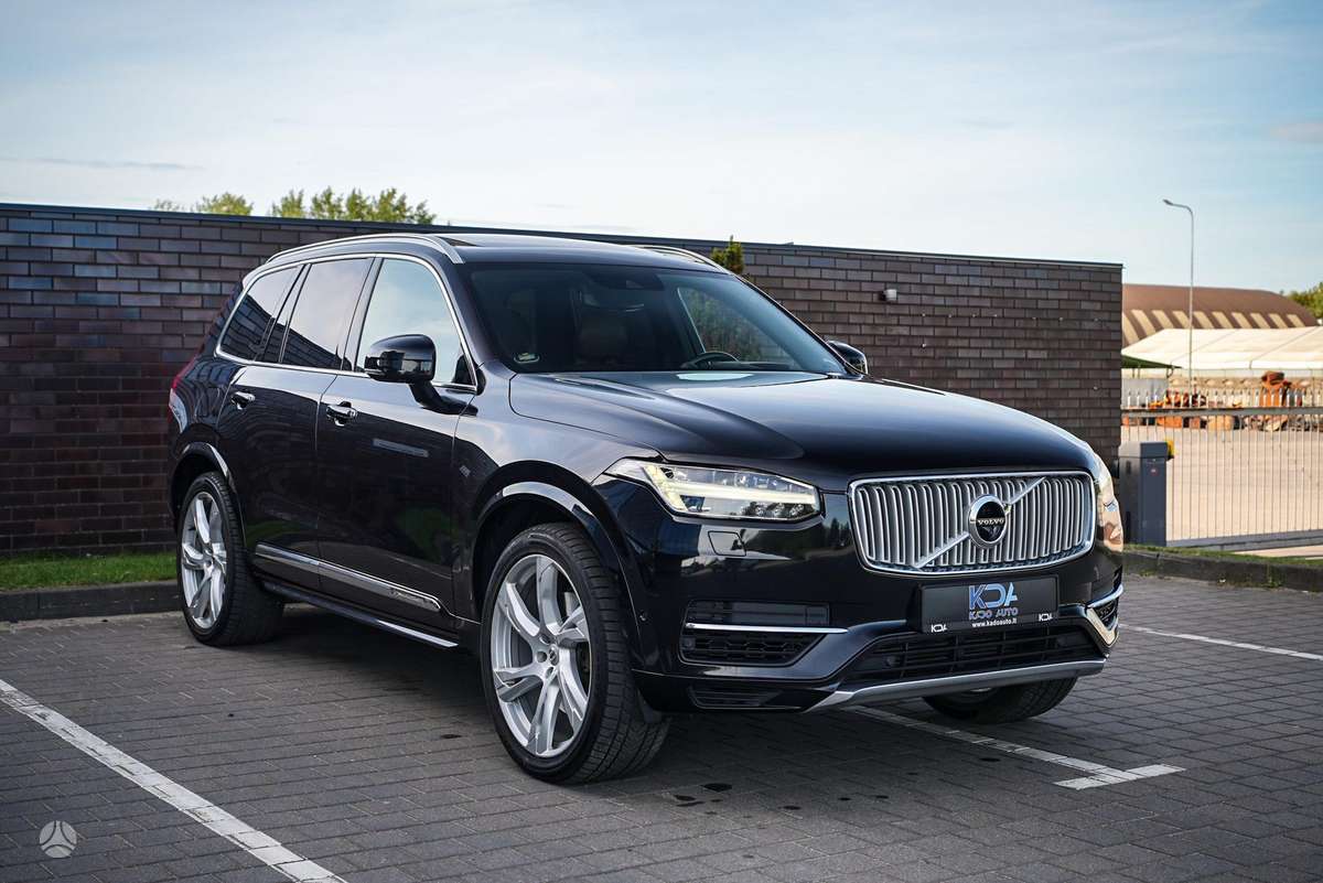 Volvo XC90 - 1