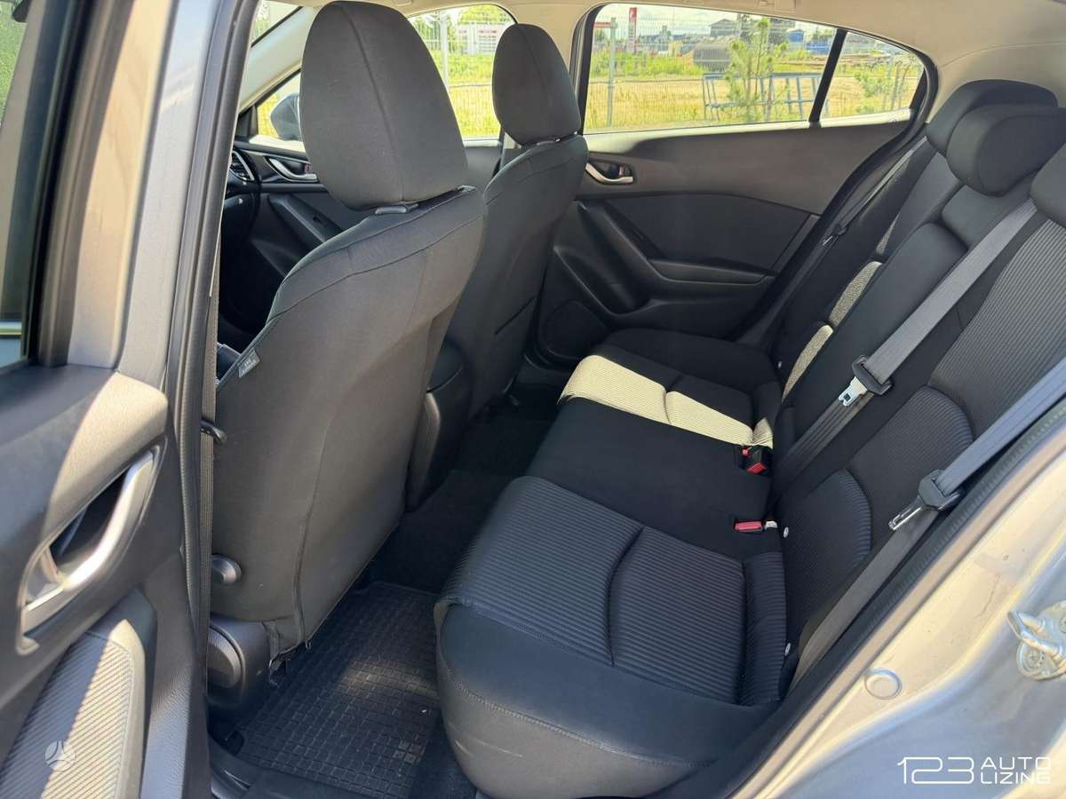Mazda 3, 2.2 l., hatchback