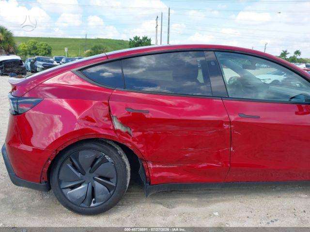Tesla Model Y, off-road / crossover
