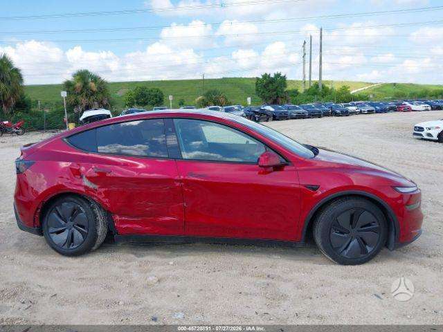 Tesla Model Y, off-road / crossover