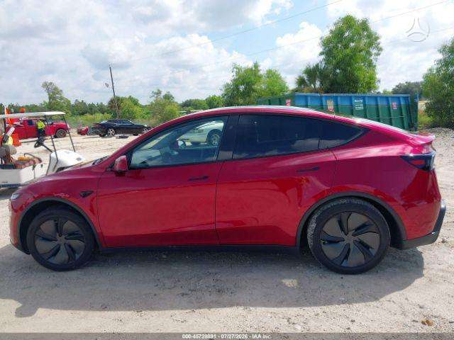 Tesla Model Y, off-road / crossover