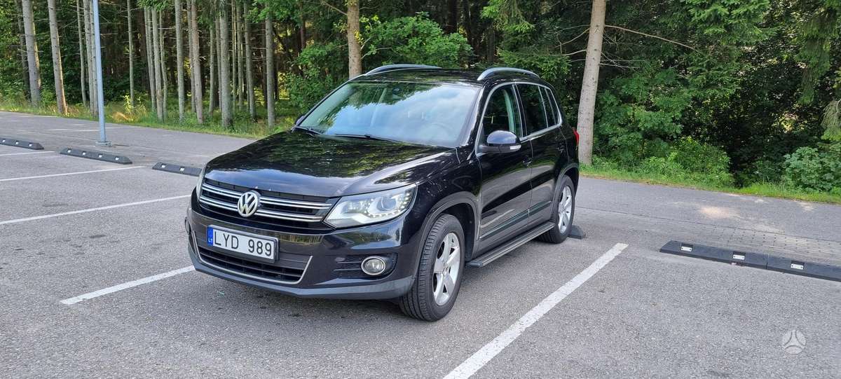 Volkswagen Tiguan - 1
