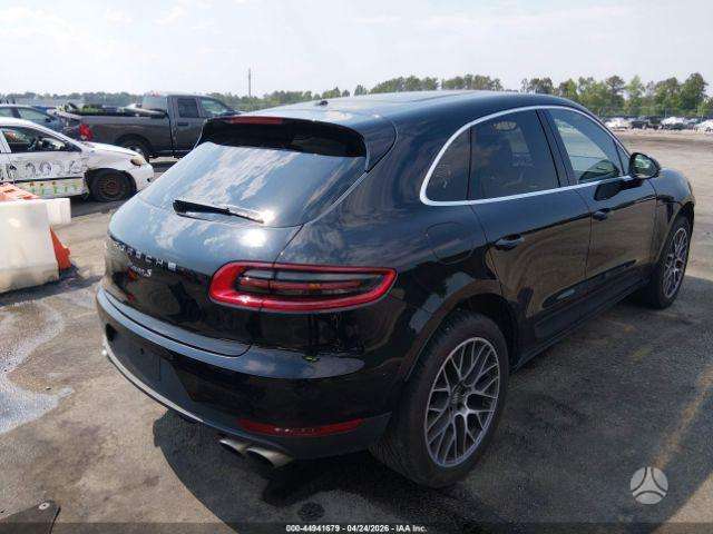 Porsche Macan, off-road / crossover