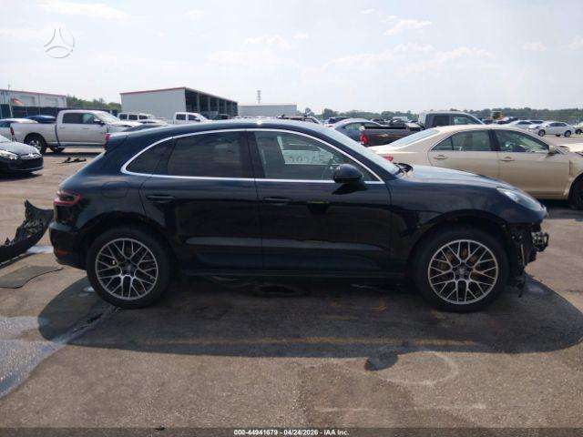 Porsche Macan, off-road / crossover