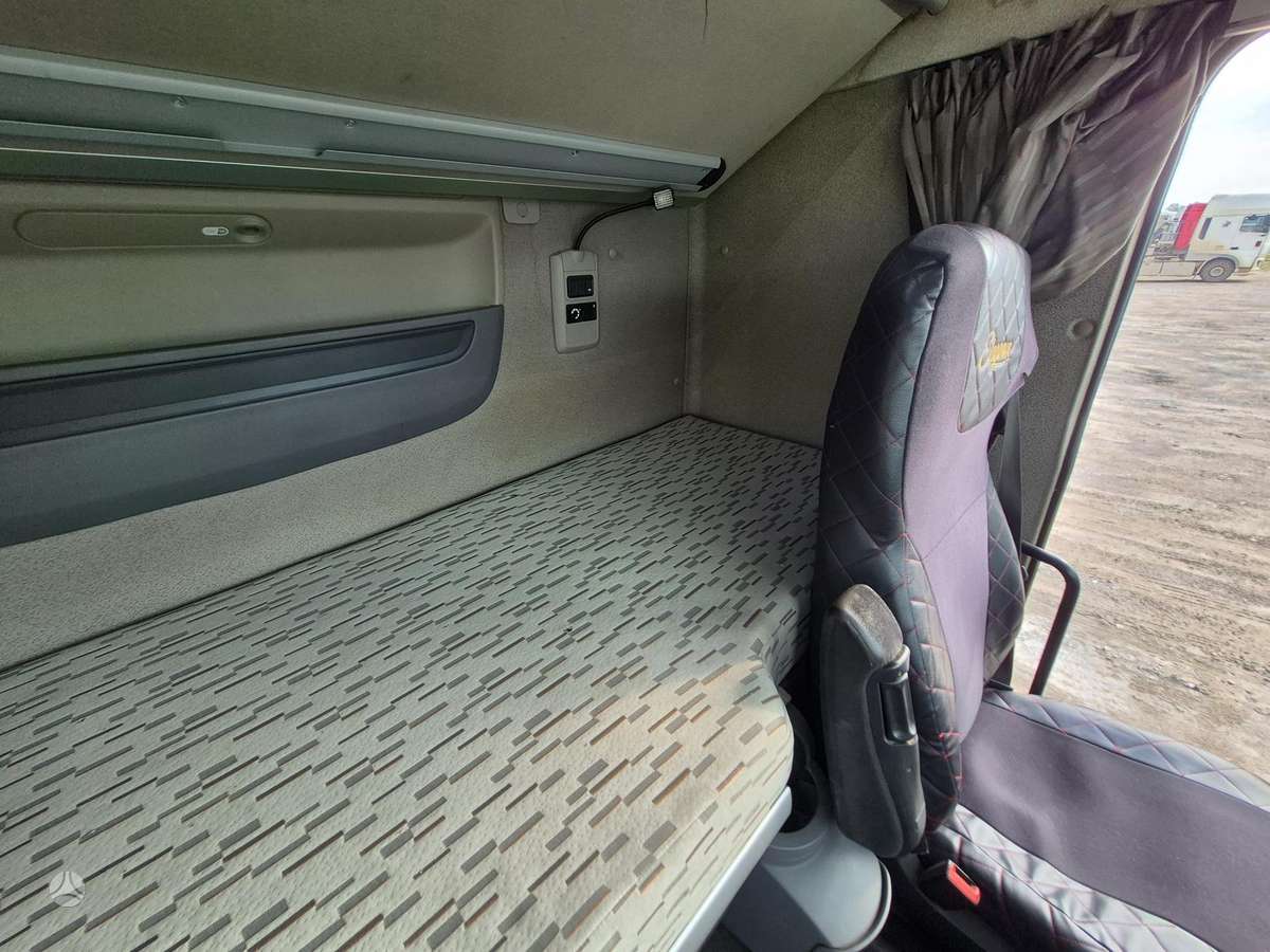 DAF XF 460 FT, double sleeper