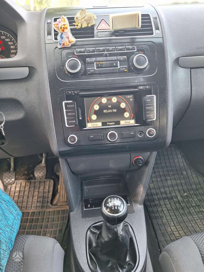 Volkswagen Touran - 6