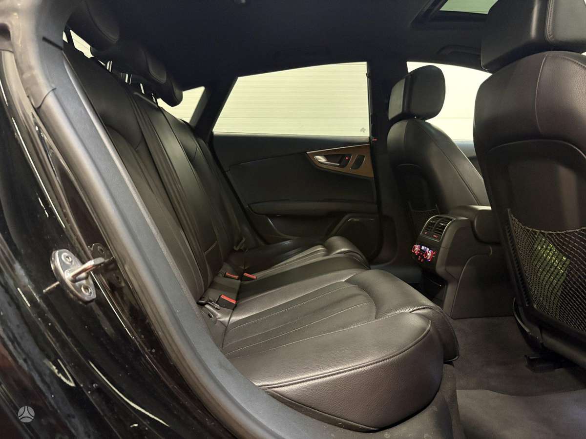 Audi A7, 3.0 l., hatchback