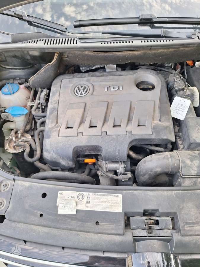 Volkswagen Touran - 7