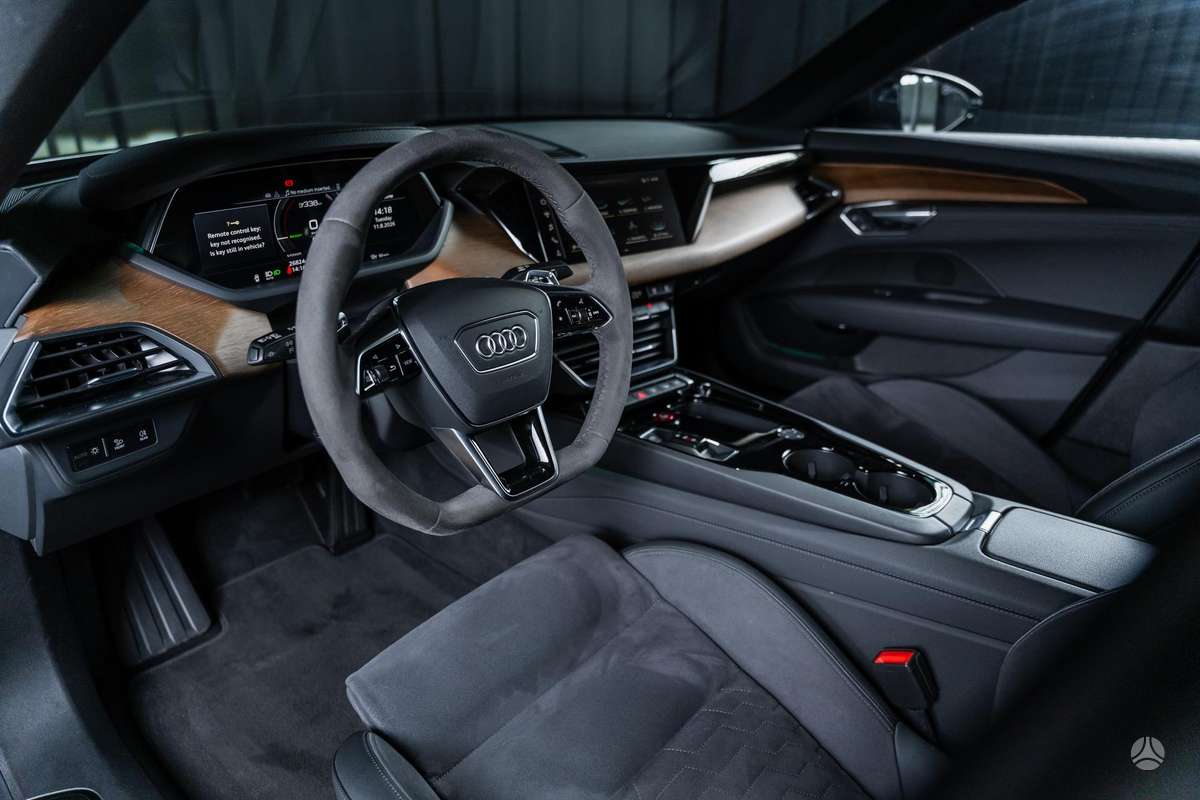 Audi e-tron GT, sedans