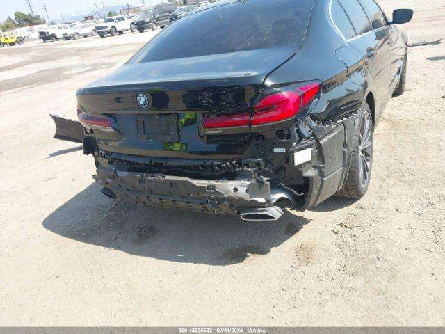BMW 530, Седан
