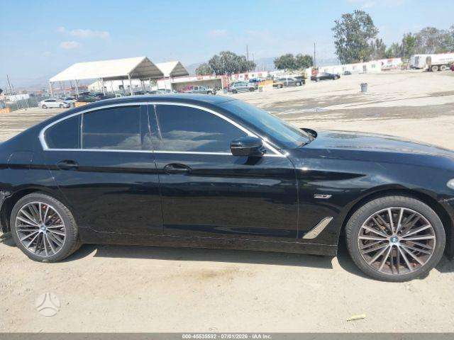BMW 530, Седан