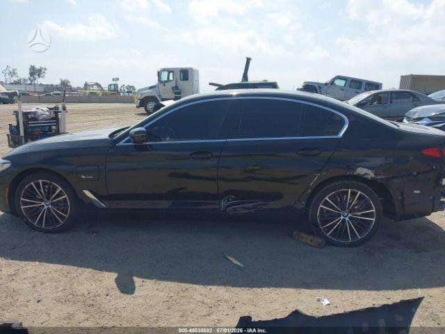 BMW 530, Седан
