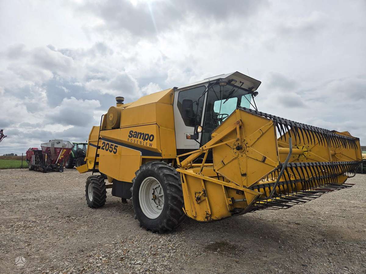 Sampo 2055, combine harvesters
