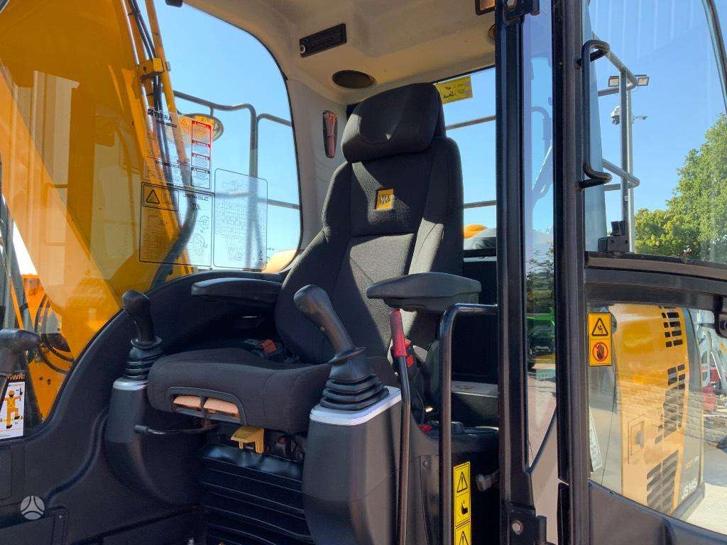 JCB JS 145 LC, excavator