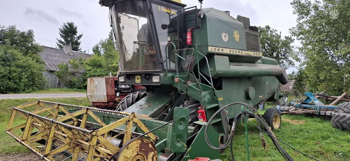 John Deere 965, kombainai