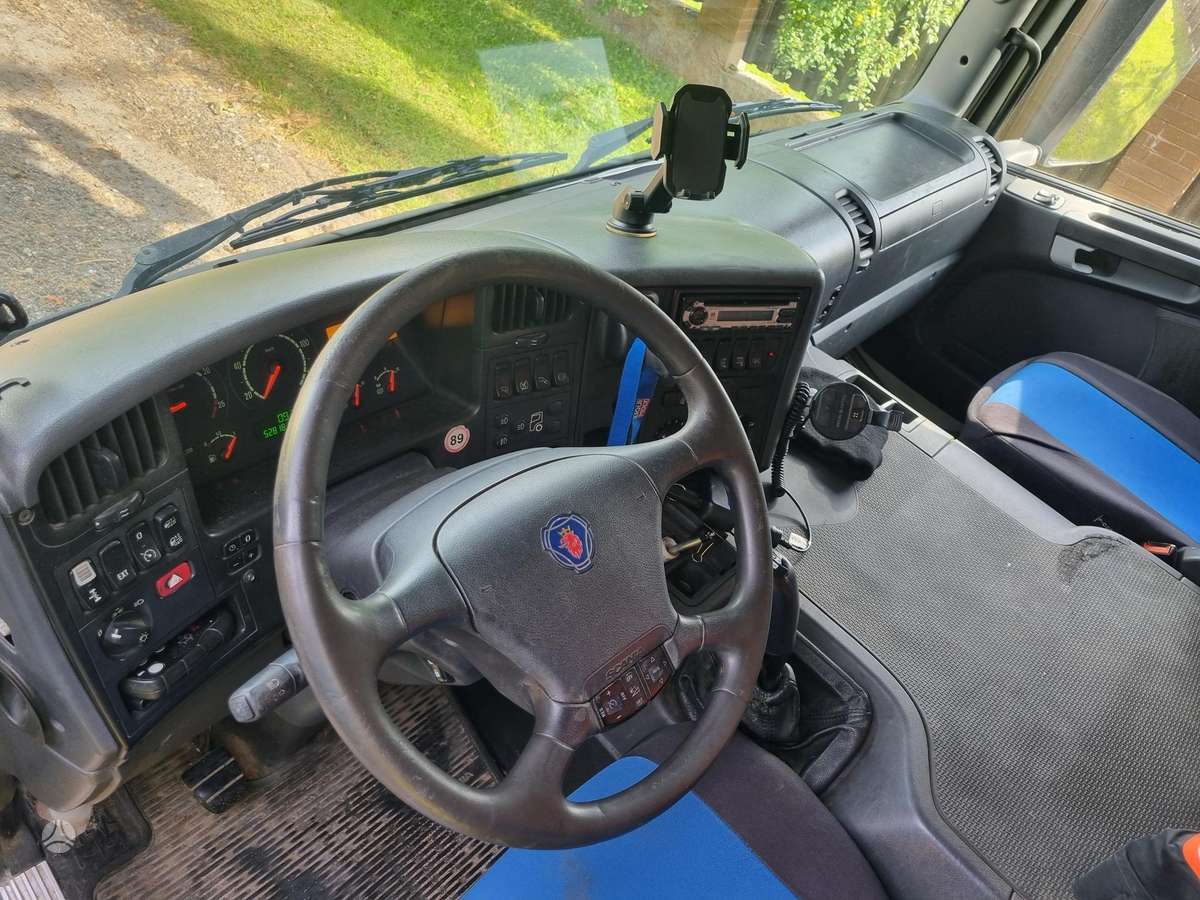 Scania P 270, isothermal trucks