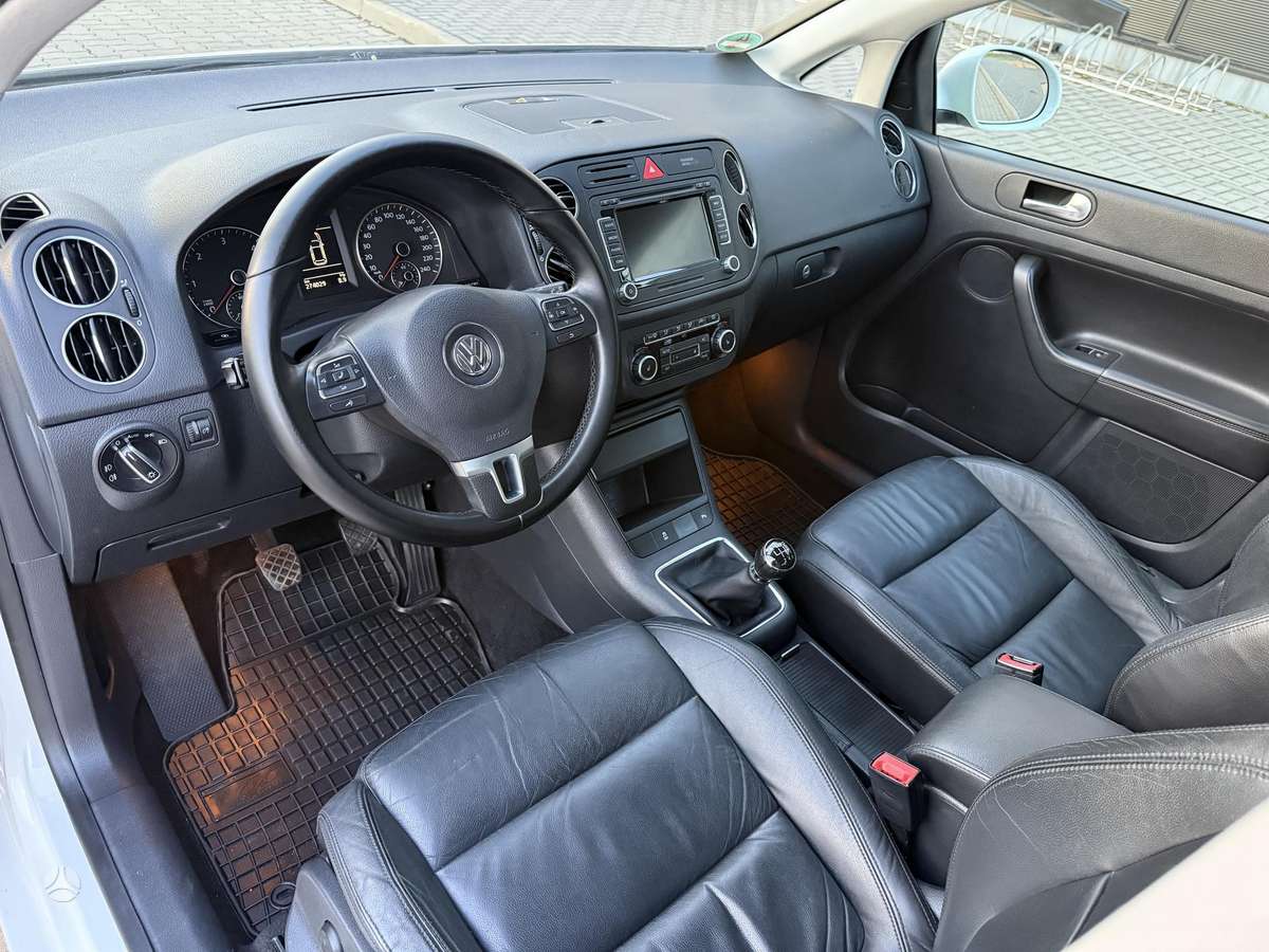 Volkswagen Golf Plus - 11