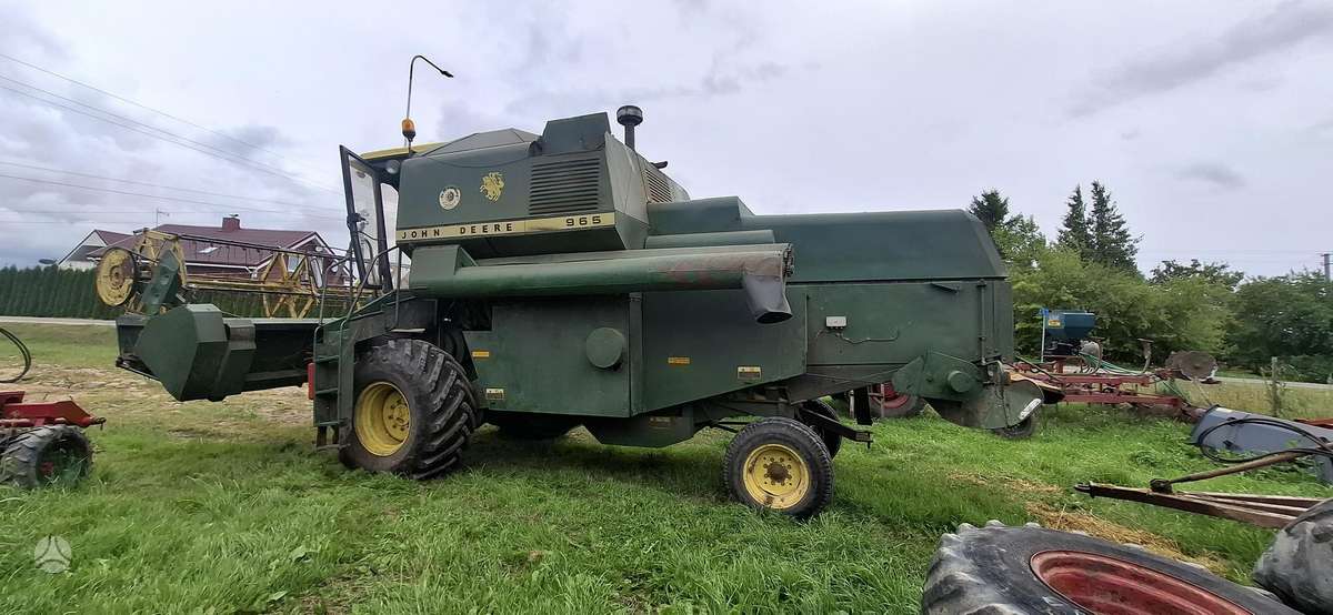John Deere 965, kombainai