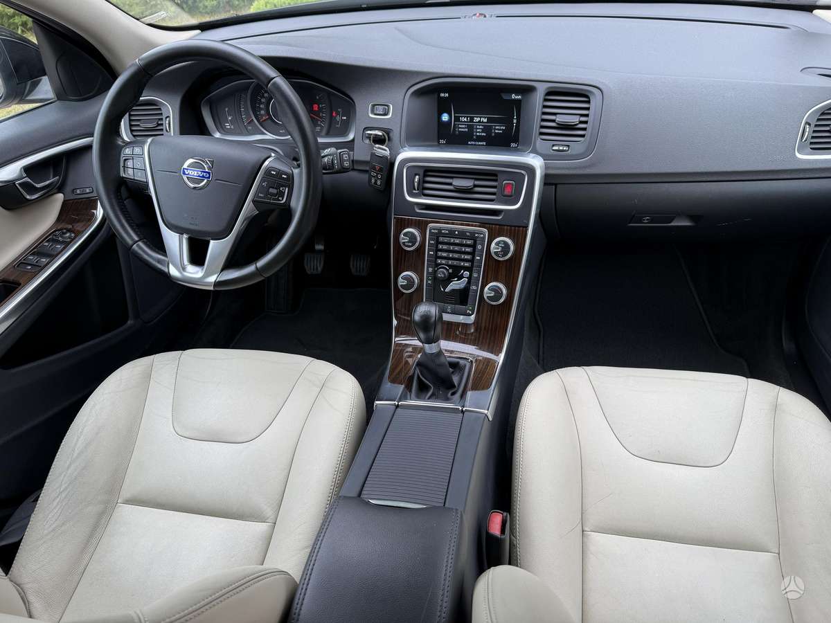 Volvo V60, 2.0 l., universalas