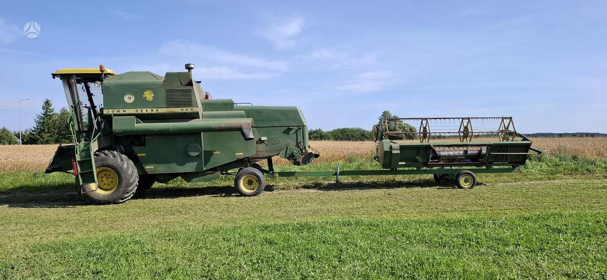 John Deere 965, combine harvesters
