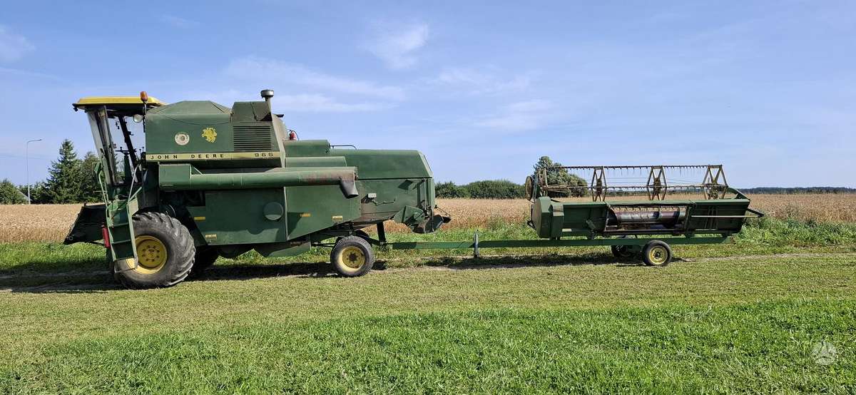 John Deere 965, kombainai