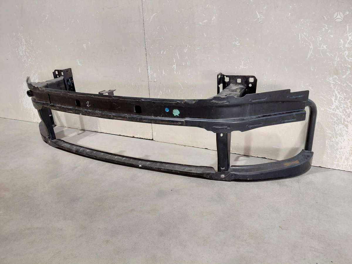 Volkswagen Passat bumper reinforcement