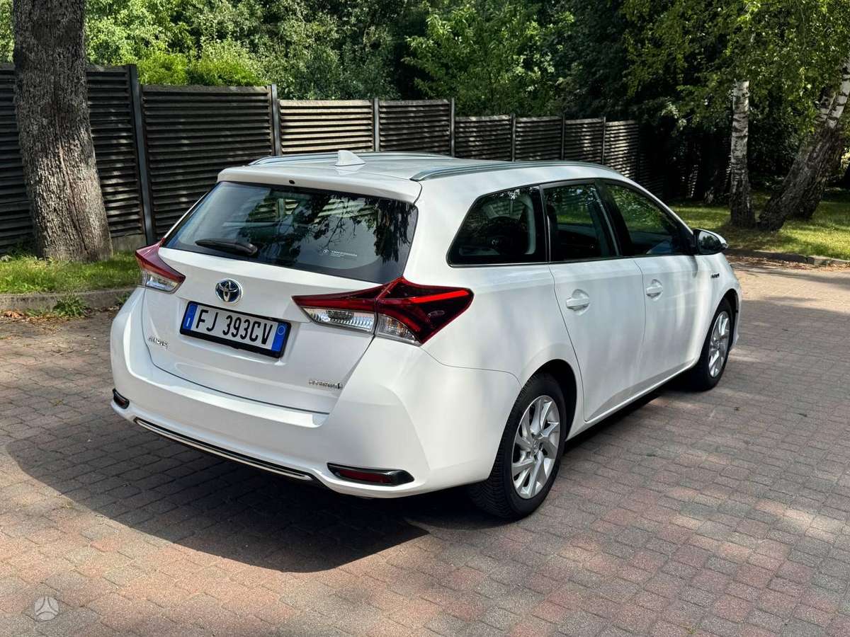 Toyota Auris - 5
