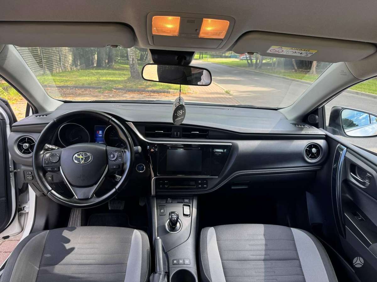 Toyota Auris - 9