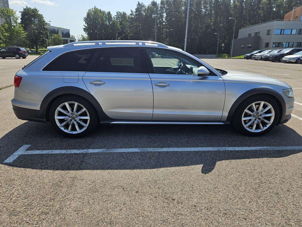 Audi A6 allroad, 3.0 l., Универсал