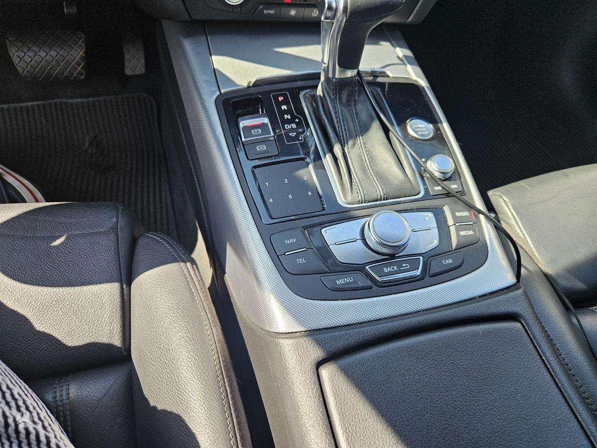 Audi A6 allroad, 3.0 l., Универсал