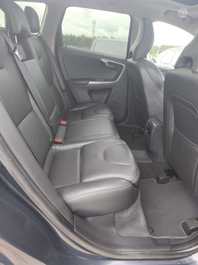 Volvo XC60 - 11