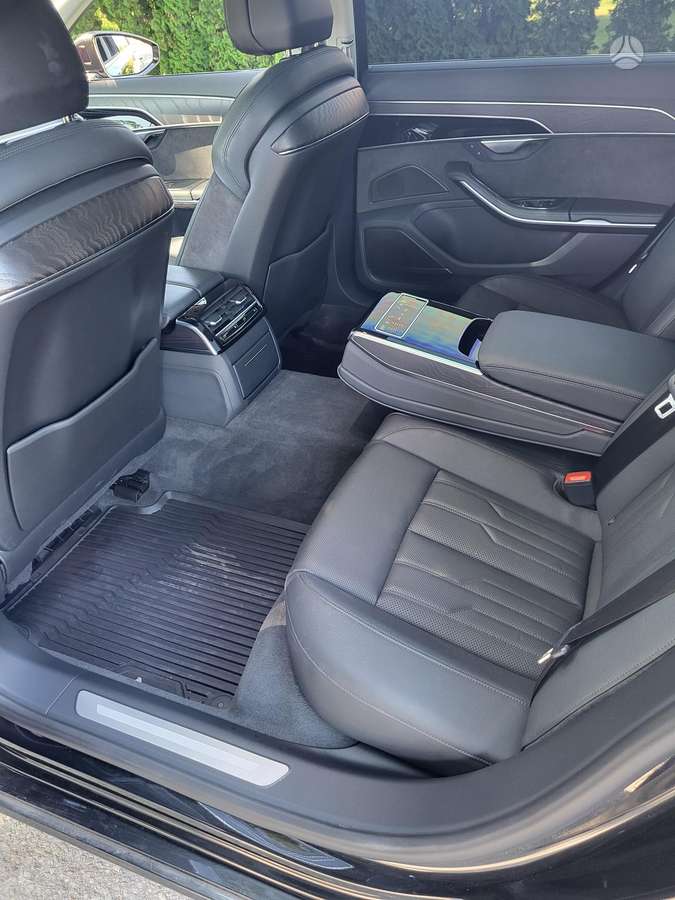Audi A8 L, 3.0 l., Седан