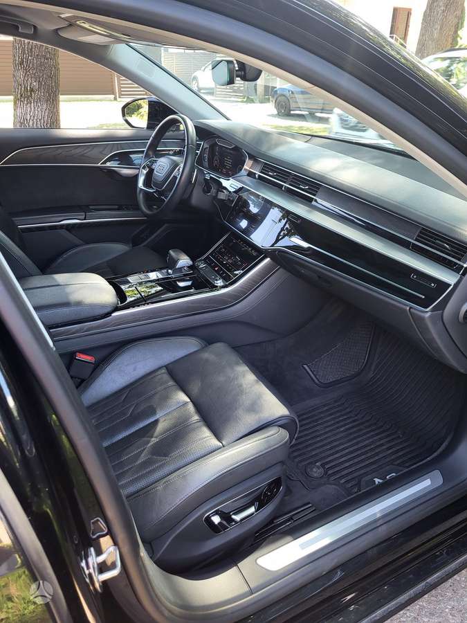 Audi A8 L, 3.0 l., Седан