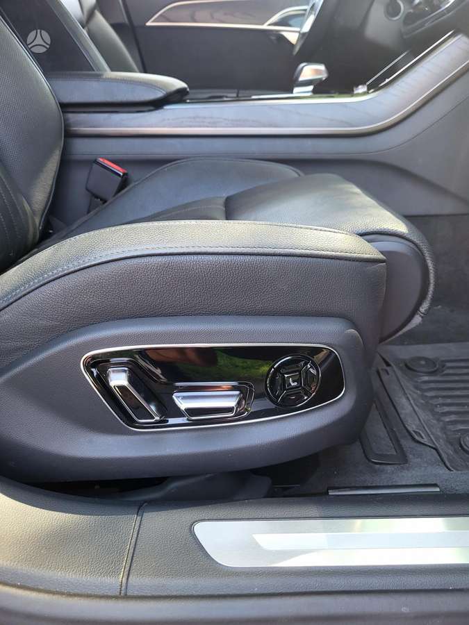 Audi A8 L, 3.0 l., Седан