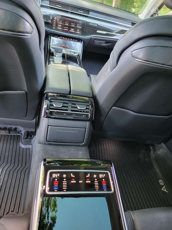 Audi A8 L, 3.0 l., Седан