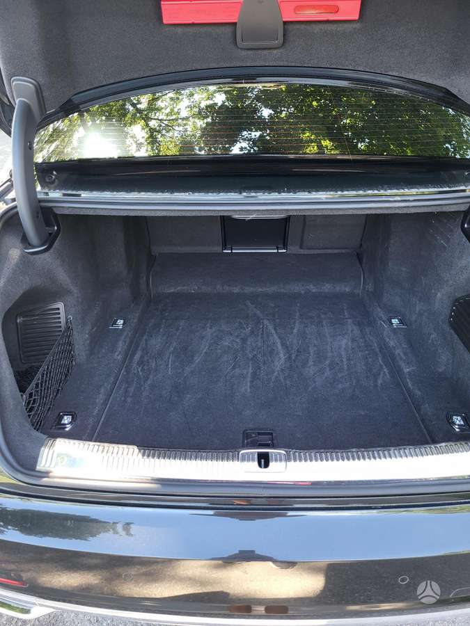 Audi A8 L, 3.0 l., Седан