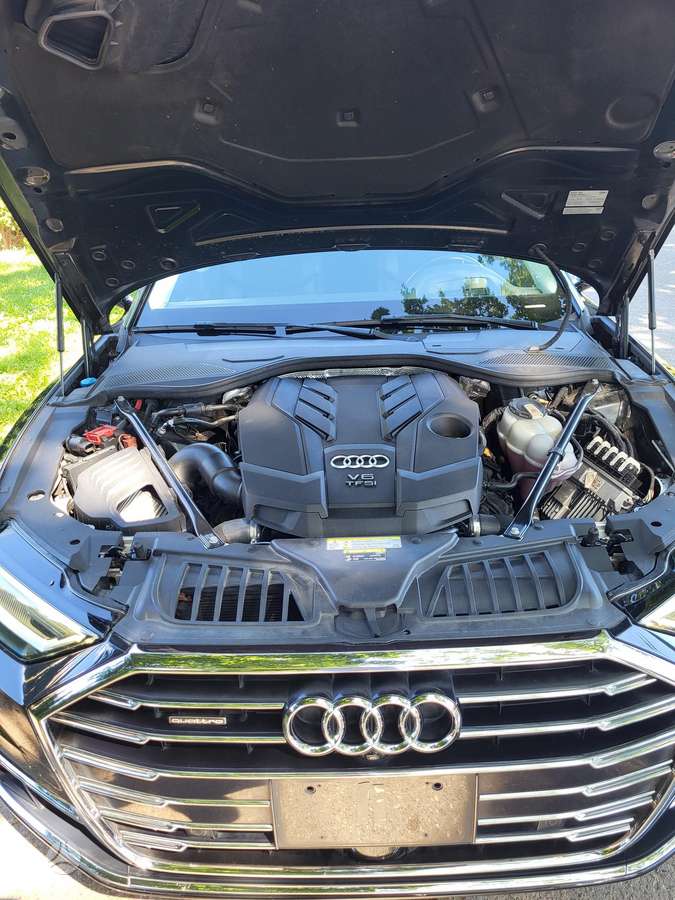 Audi A8 L, 3.0 l., Седан