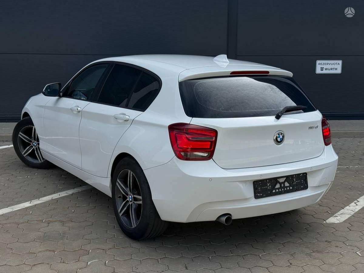 BMW 116, 2.0 l., hatchback