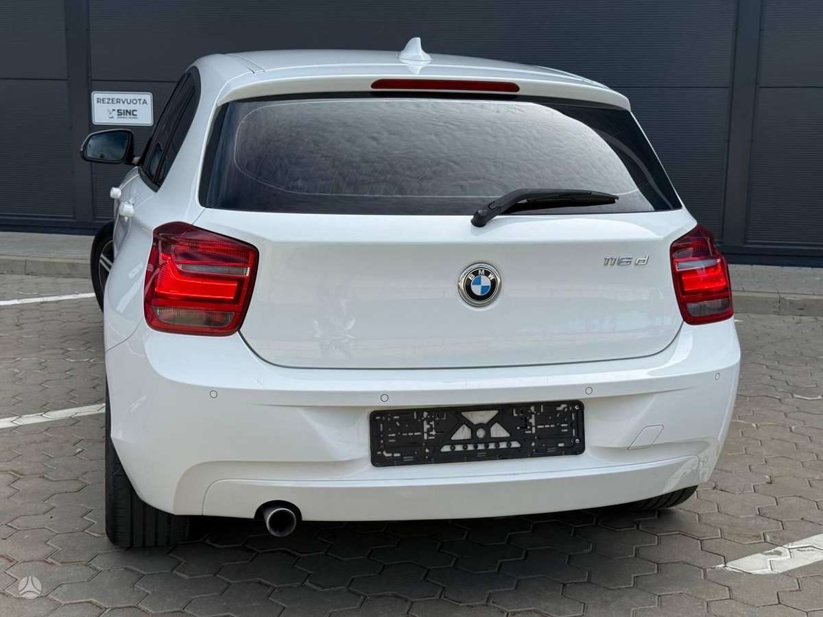 BMW 116, 2.0 l., hatchback