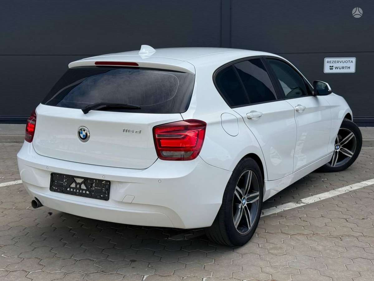BMW 116, 2.0 l., hatchback