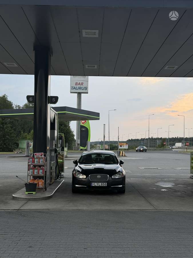 Jaguar XF, 3.0 l., Седан
